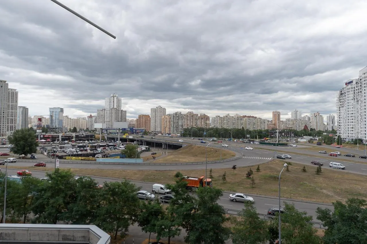 Новая Квартира На Метро Осокорки, Позняки Kyiv Apartment
